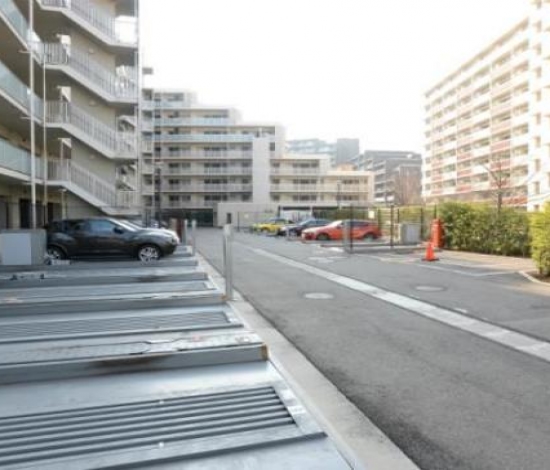 マンションの前に自転車